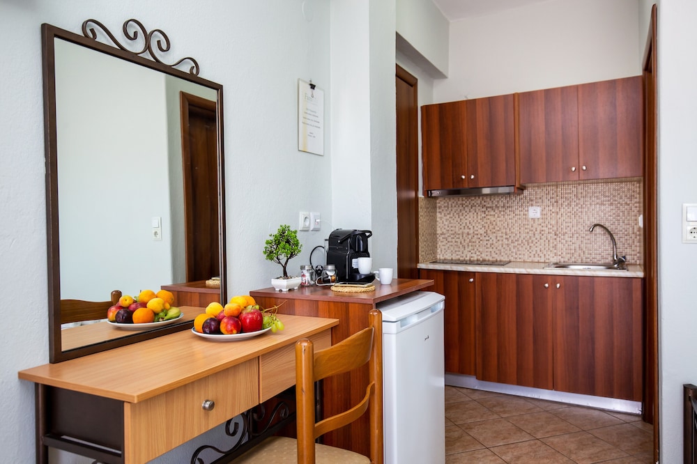 Famelia Studios Lampiris