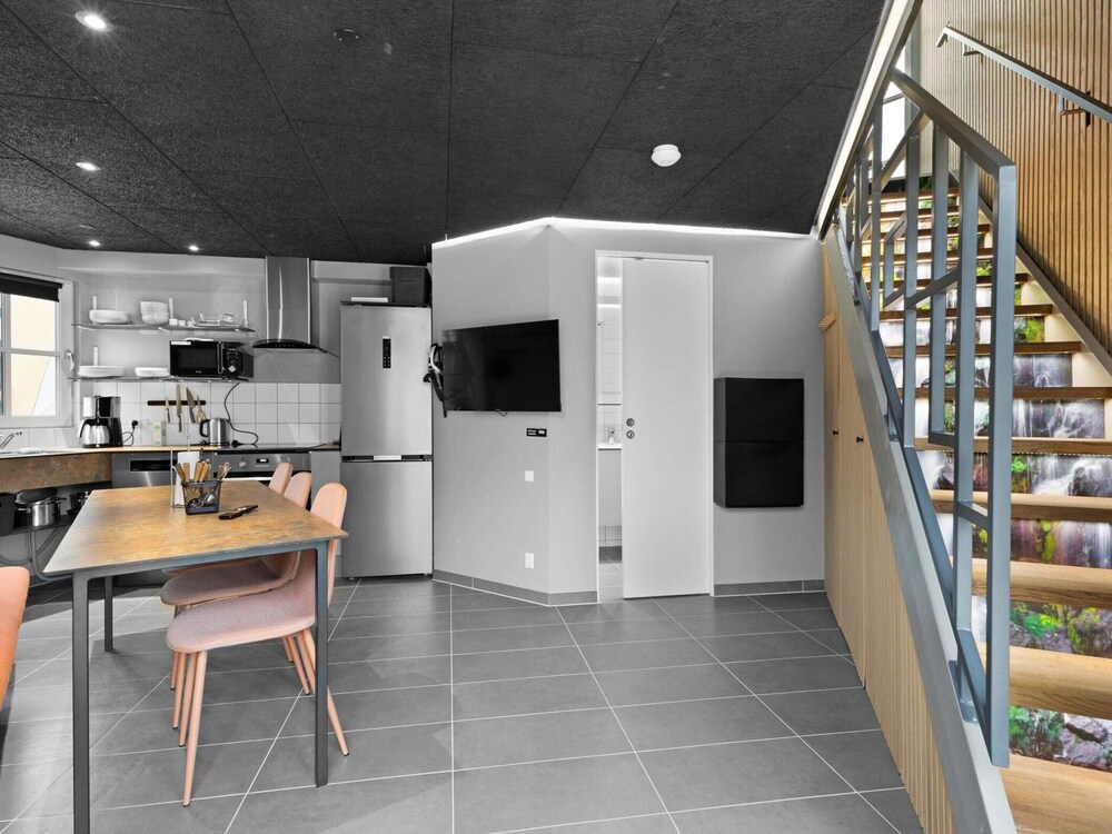 Holiday Home With Barbeque Space