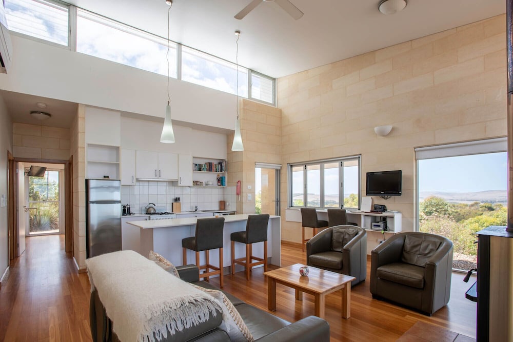 Tanonga Luxury Eco Lodges view 4