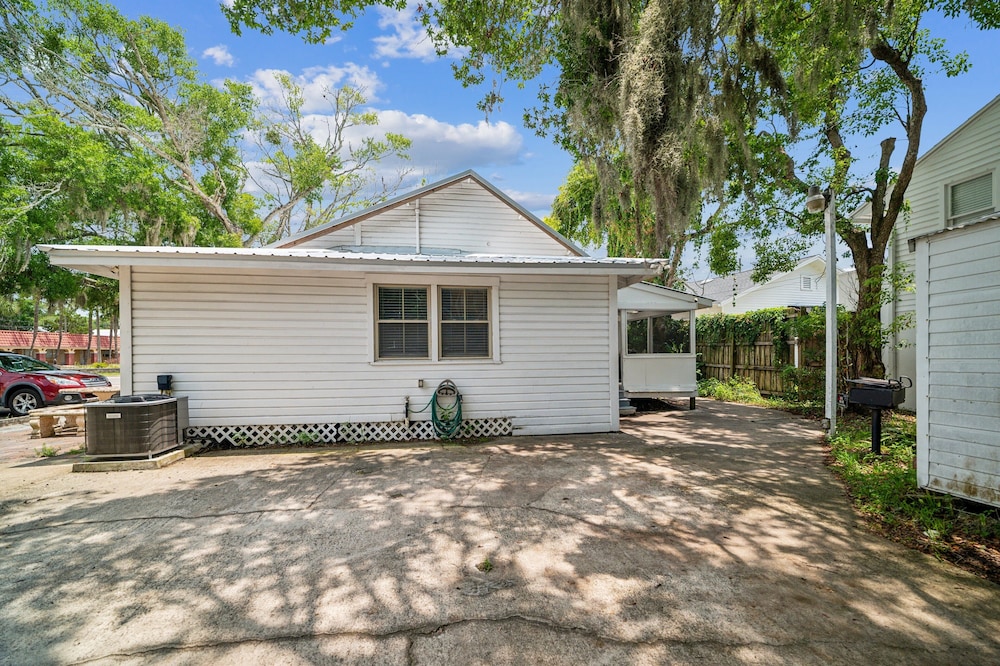 Historic St Augustine Getaway Near Downtown 2 Bedroom Cottage