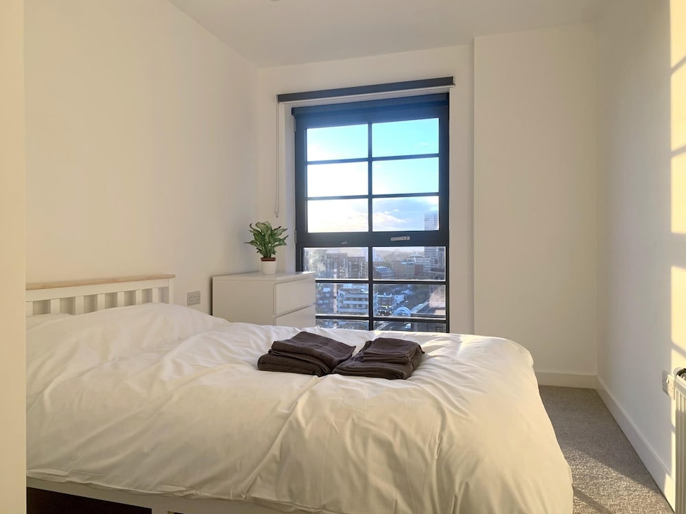 Luxury Entire 2 Bedroom Flat - Wembley Stadium view 3
