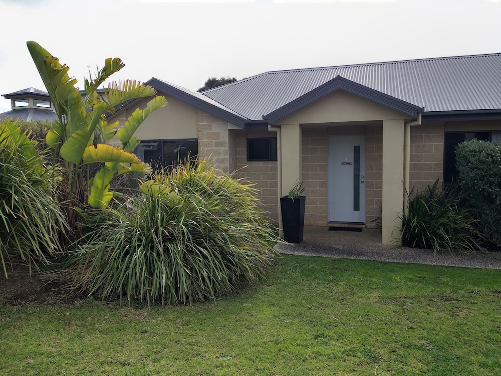 Hotel Island Cove Villas