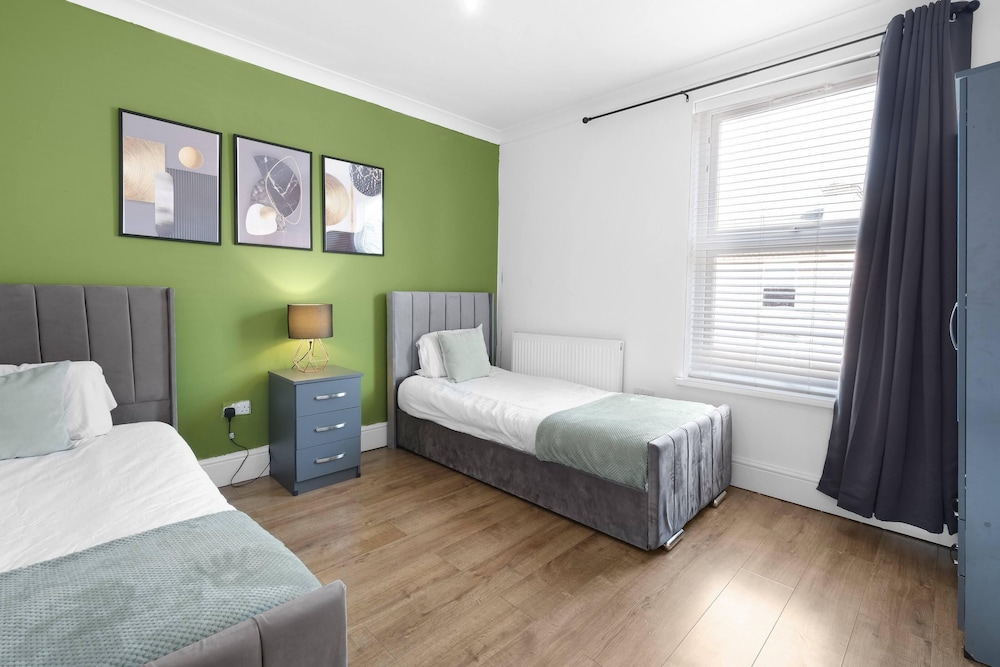 Radford 3 Bedroom and 1 Bathroom House