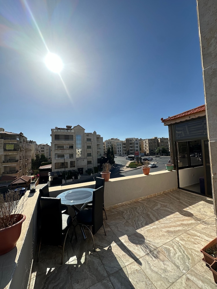 Charming Amman Apartment With Electric Heating & Pool Access
