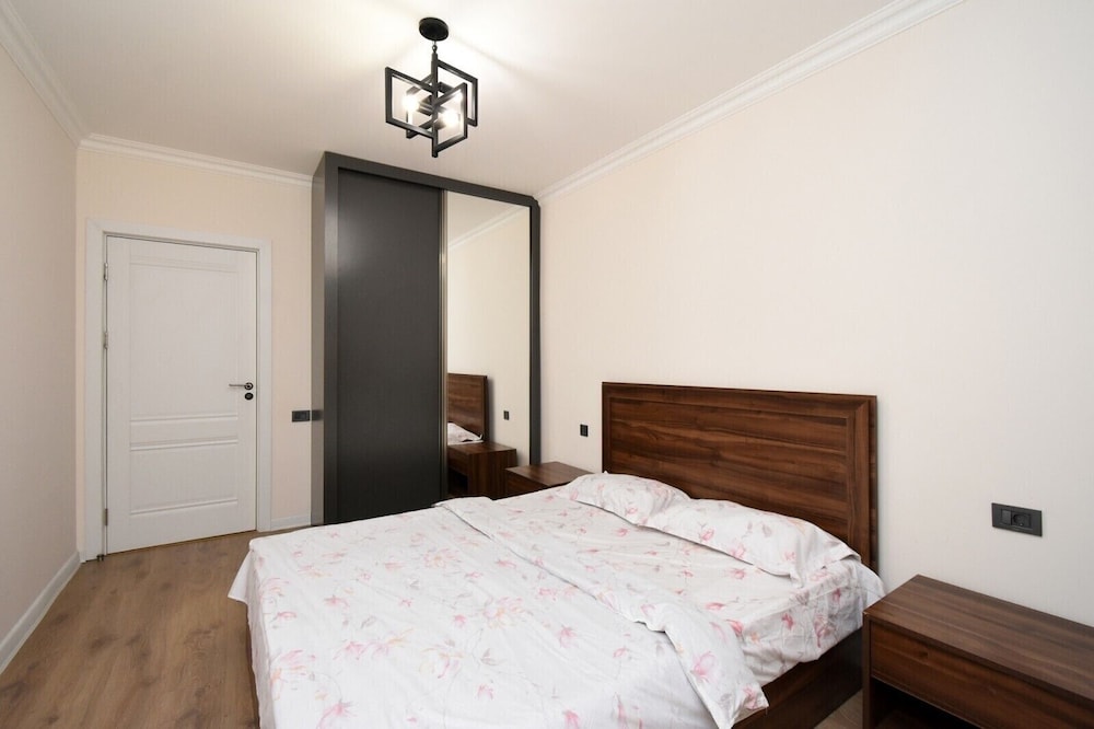 Apartment on Nalbandyan street