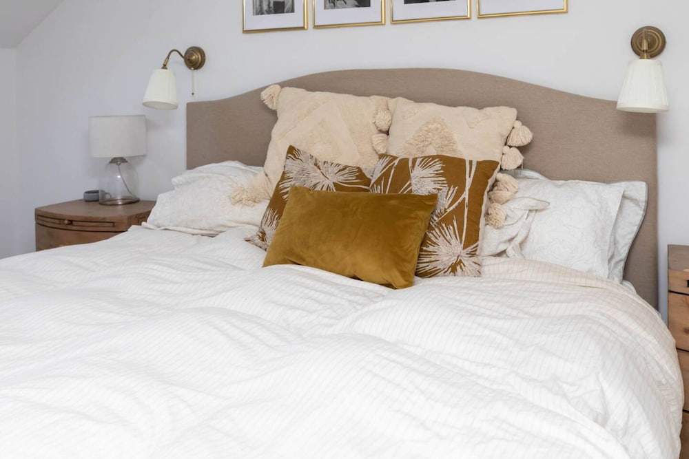 Beautiful, Light and Spacious 2 Bedroom Flat in Clapham