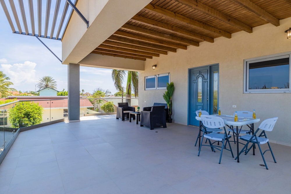 Magical Oasis 6BR w Large Pool Gazebo Views
