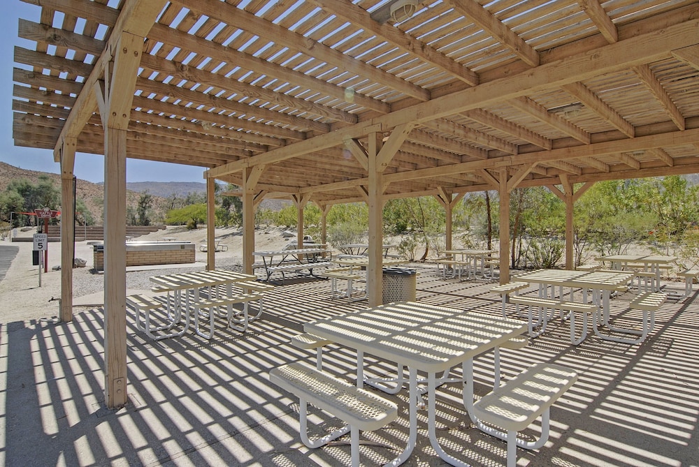 Palm Canyon Hotel & RV Resort