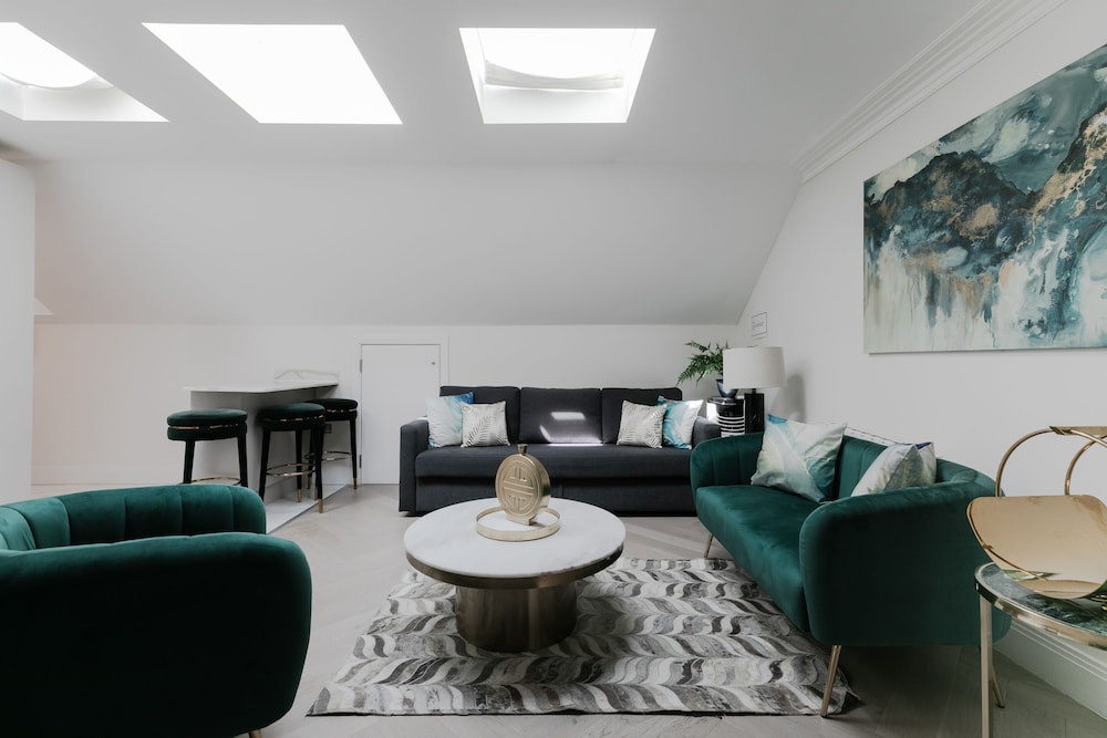Luxury Apartments Near Harrods and the Science Museum
