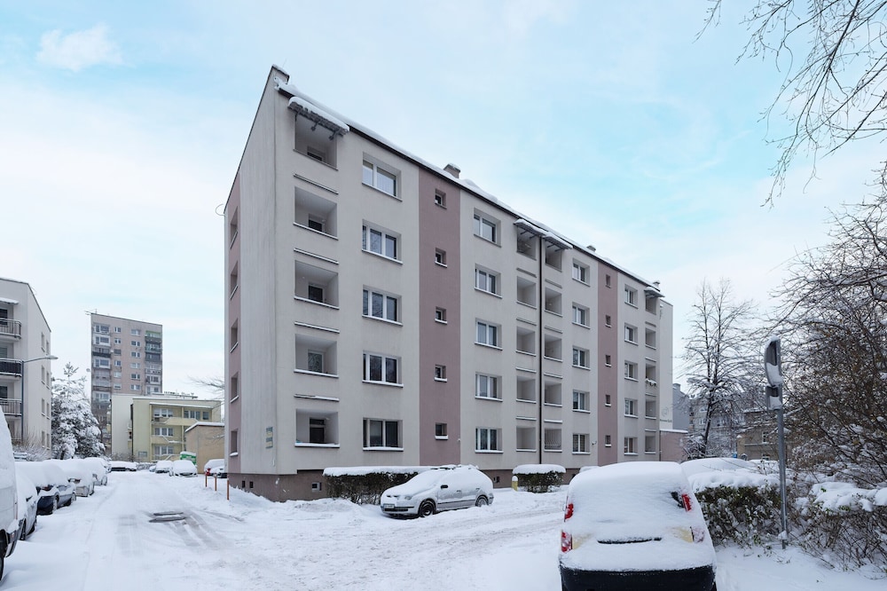 Katowice Vacations - White and Green Apartment by Renters - Property Image 12
