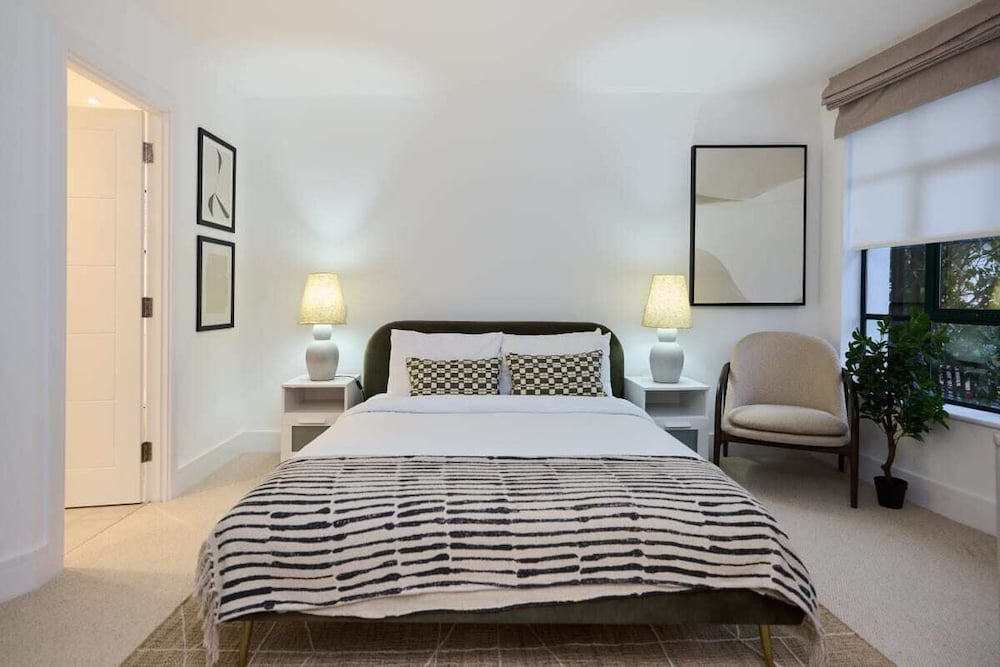 The Melbray Gem - 2bdr Apartment With Courtyard