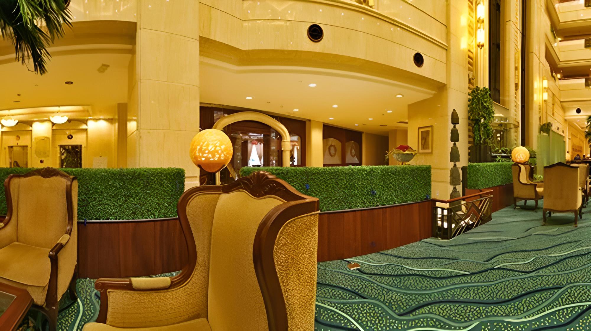 Oriental Riverside Hotel