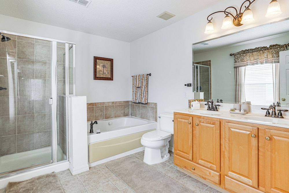 Near Disney & Golf: Pet-friendly Davenport Home!