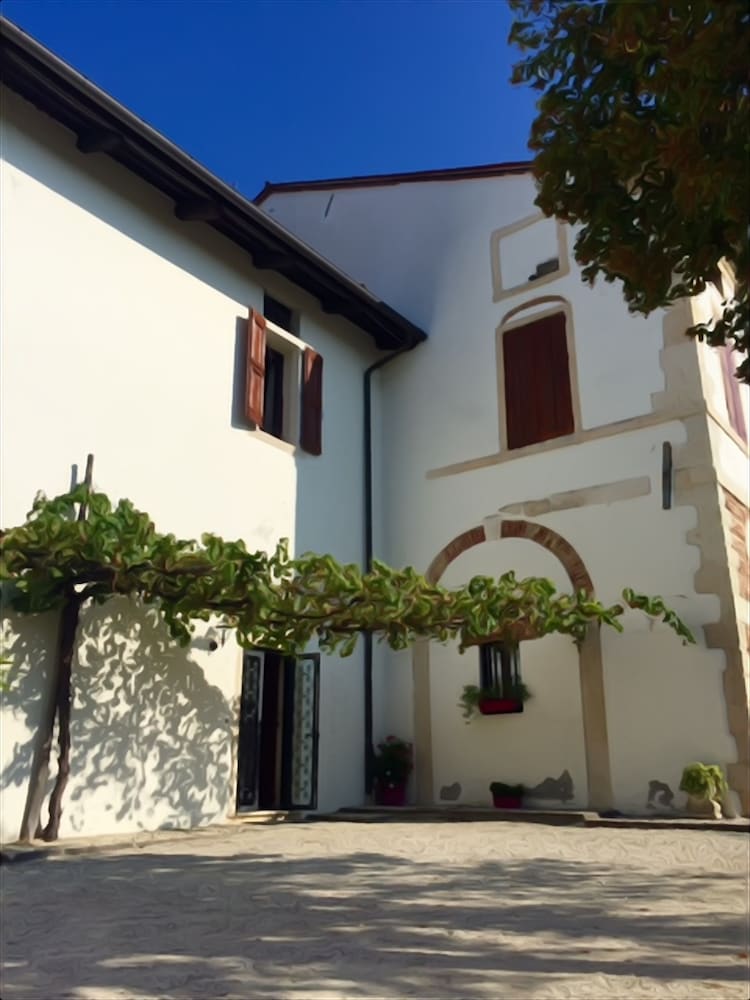 Relais Villa Gozzi B&B