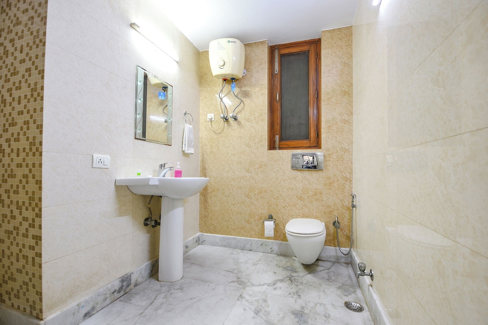 Fabhotel Akashneem