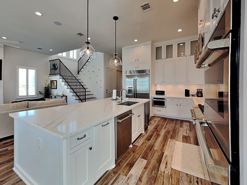 Seabreezy Lane by Ryson Vacation Rentals
