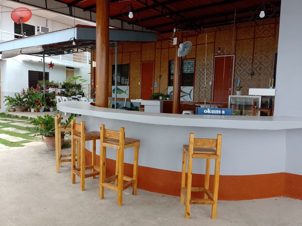 Hostel Oslob Anglers Hub Resort