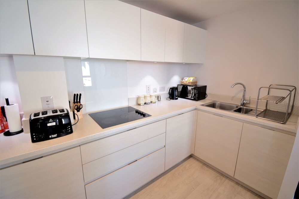 Kennet House Superior Serviced Apartment