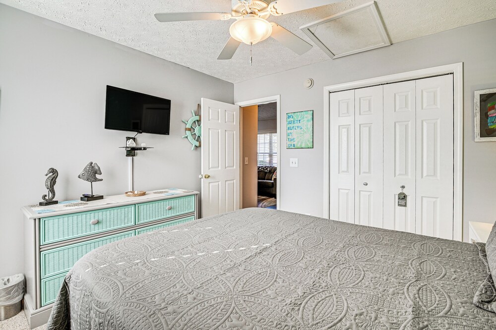 Patio, Yard & Lake Views: Home in Myrtle Beach!