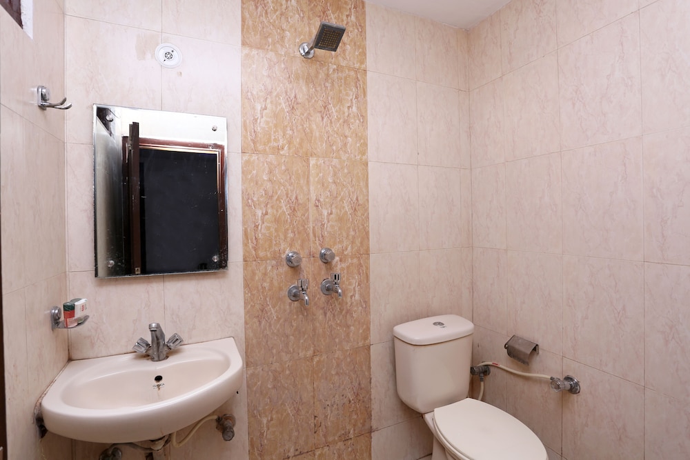 OYO 3919 Hotel Sai Dham