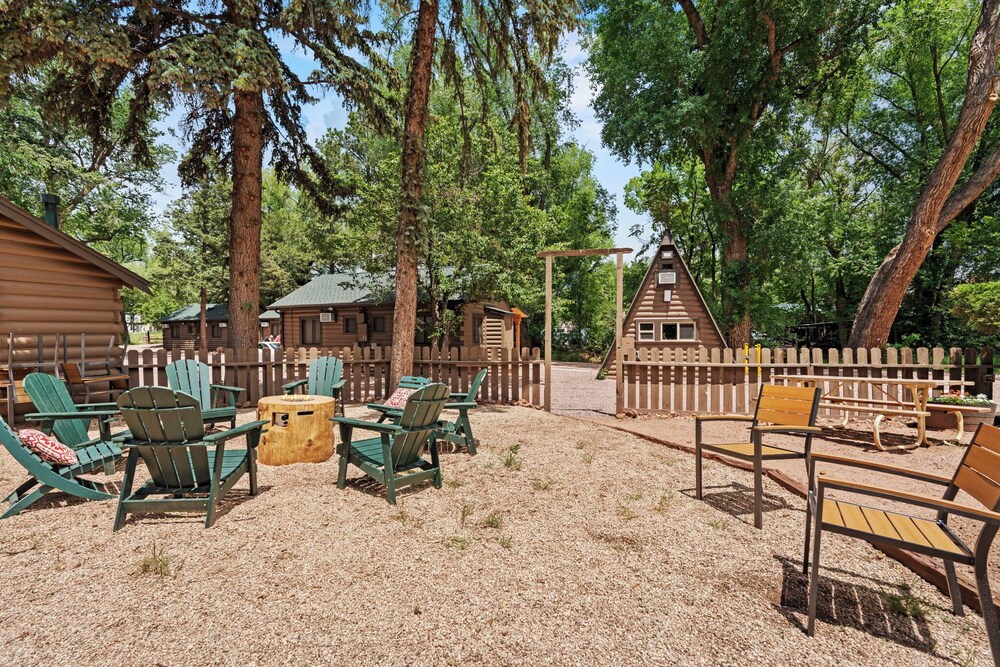 Timber Lodge Cabin 18