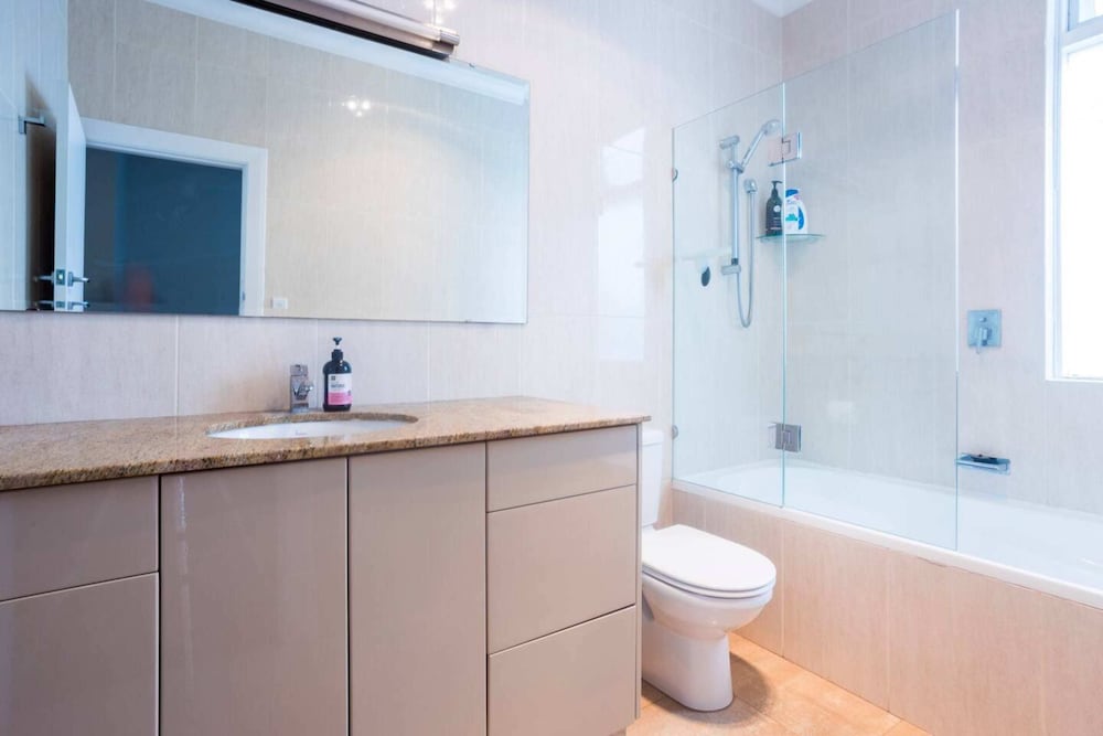 Beautiful 3BR Home With Patio + BBQ in Subiaco
