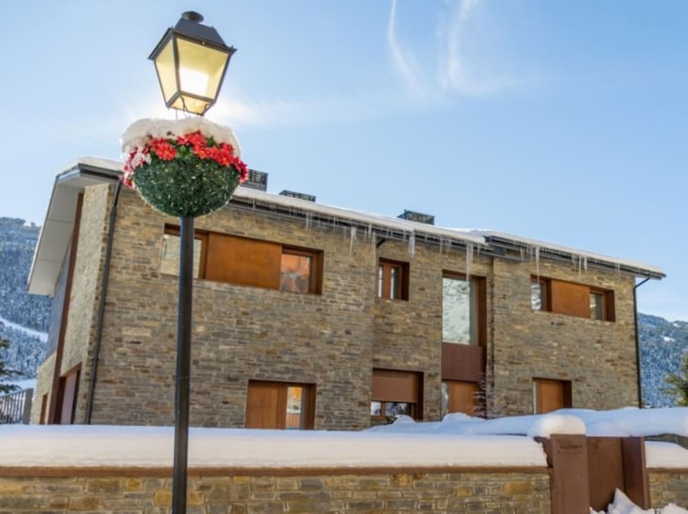 Ski Chalet Andorra - El Tarter by KOKONO