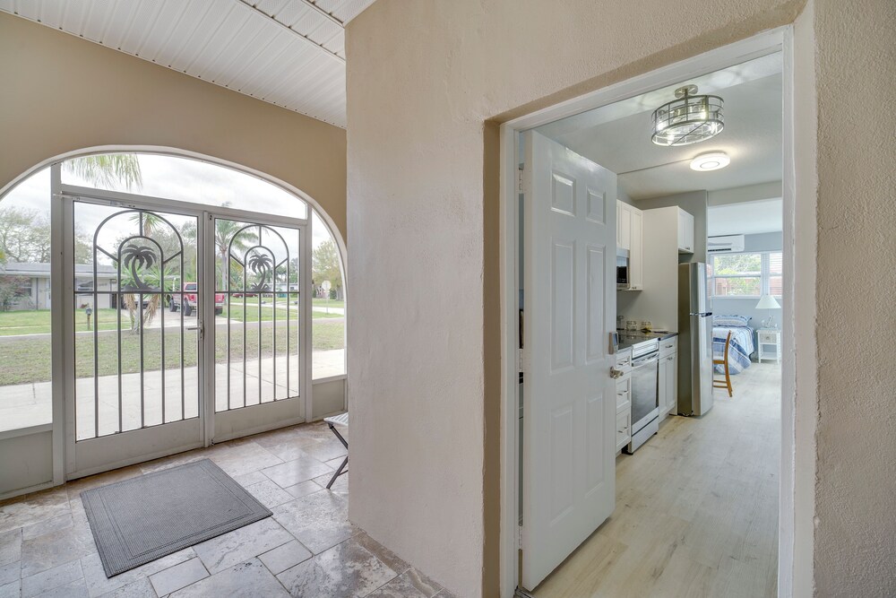 5 Mi to Beaches: Melbourne Duplex w/ Pool!