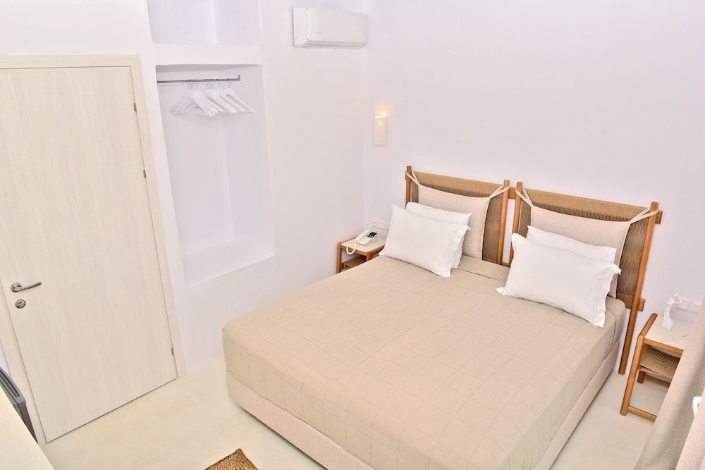 Natura Luxury Villas