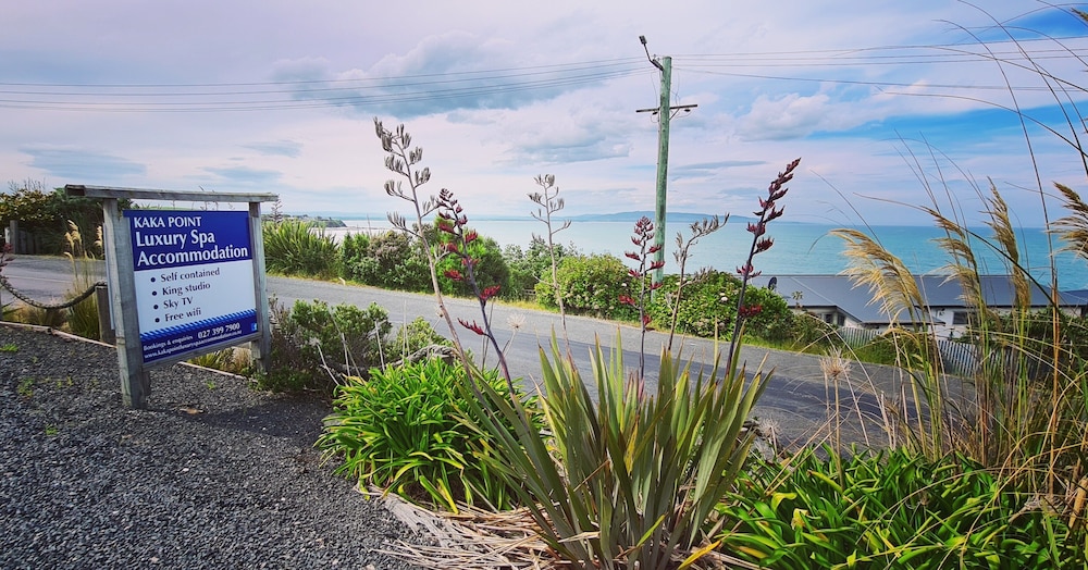Kaka Point Luxury Spa Accommodation view 5