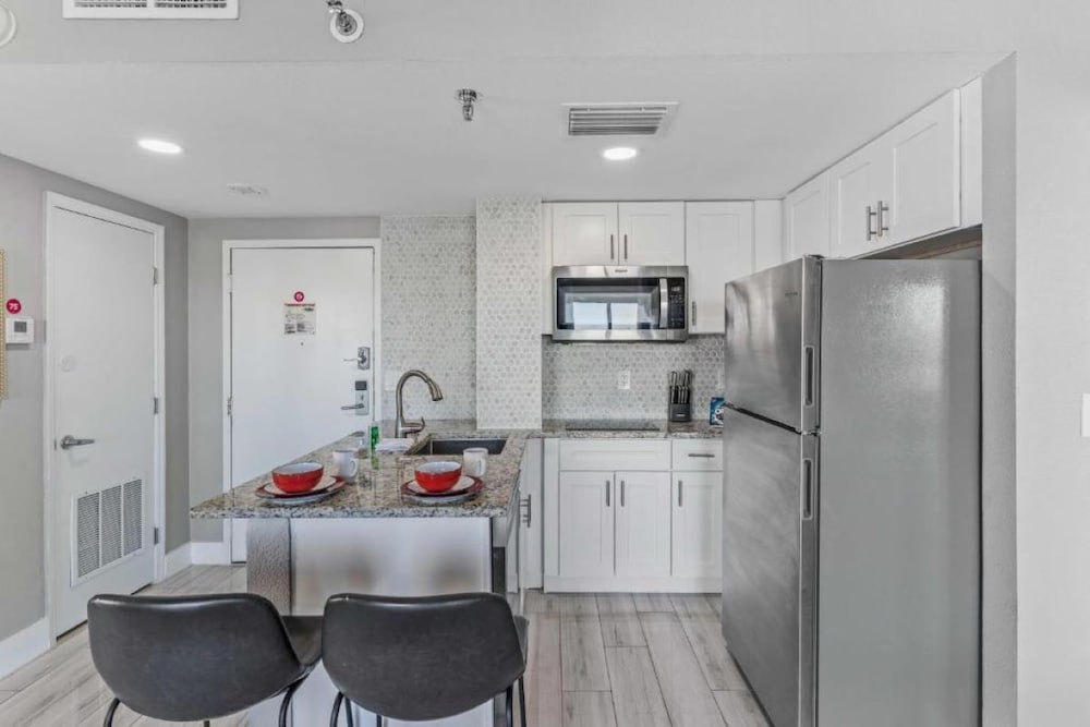 Enclave Swanky