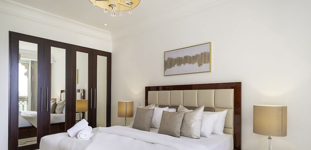 LUX The Grandeur Palm Garden View Suite