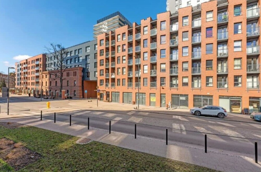 Elite Apartments Berry 2 Cozy Apartment Next to the Museum of World War Center