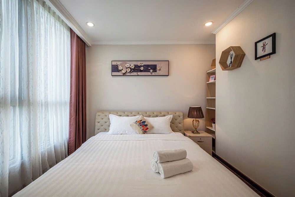 Apartment Landmark 81 by Urban Home
