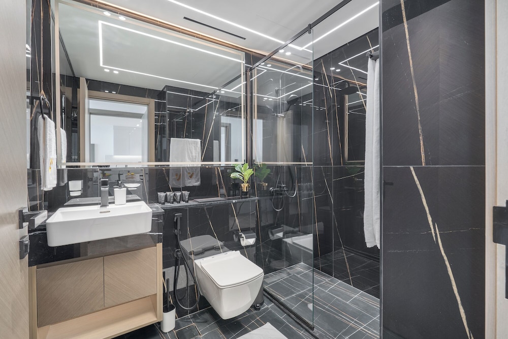 Vogue | Binghatti Corner JVC-7mins Sky Dubai 3 mins Cirle Mall Brand New