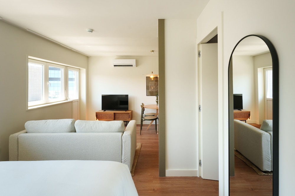 Bom Sucesso Executive Flat 5 3 by Feel Porto