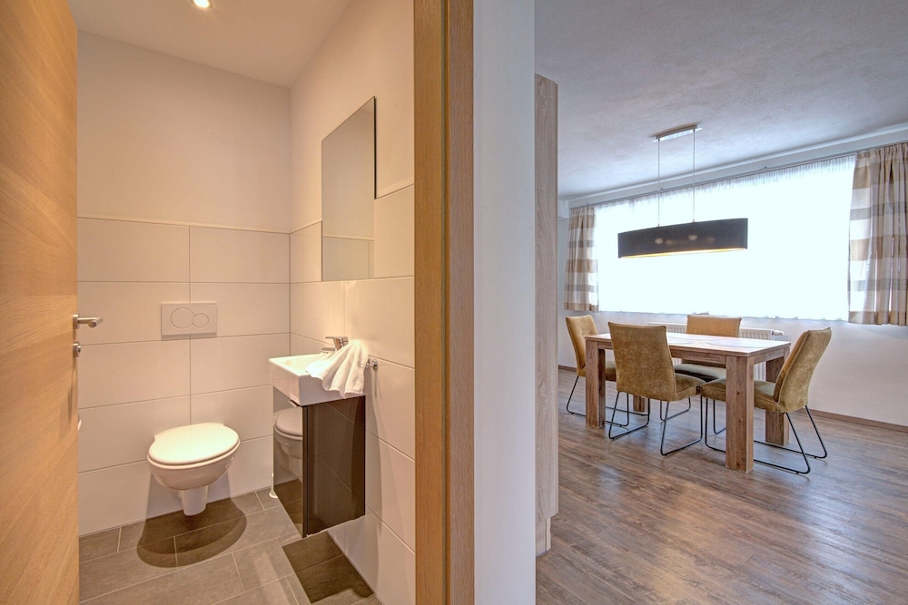 Mountain View Ski Apartment