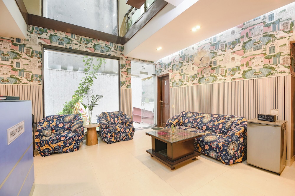 Fabhotel Pooja Residency