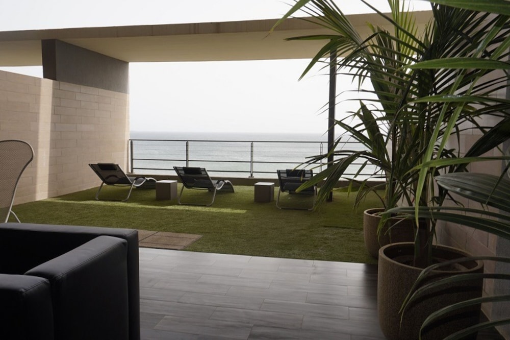 Seafront Duplex Apartment view 4