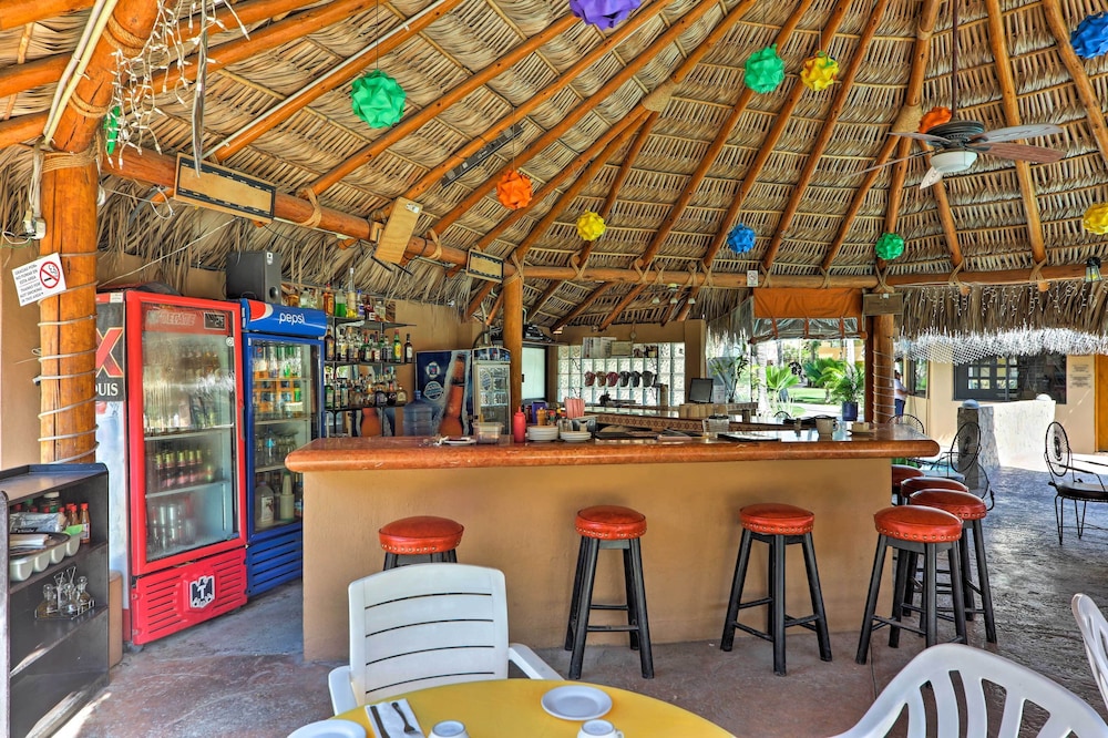 Marina Sol Los Cabos Haven - Walk to Medano Beach! view 5