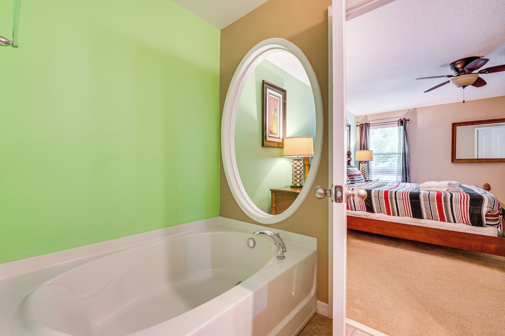 17 Mi to Disney: Getaway in Davenport w/ Game Room