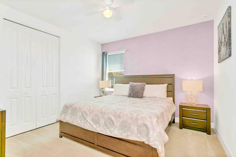 Super Size - 11br Spacious Home w Pool HOT TUB