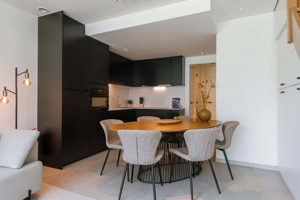 Huswell x Bel Air - Modern City Apartment With Terrace Designer Touches