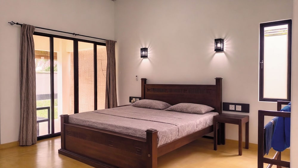 Avita Holiday Home