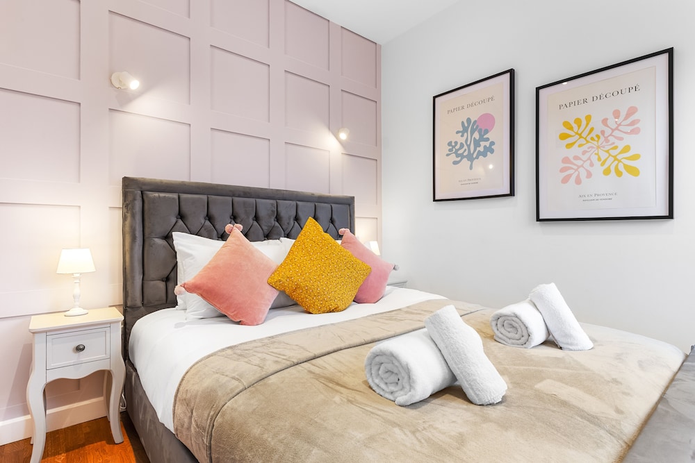 Stunning 1 Bed Apartment Near Heathrow London