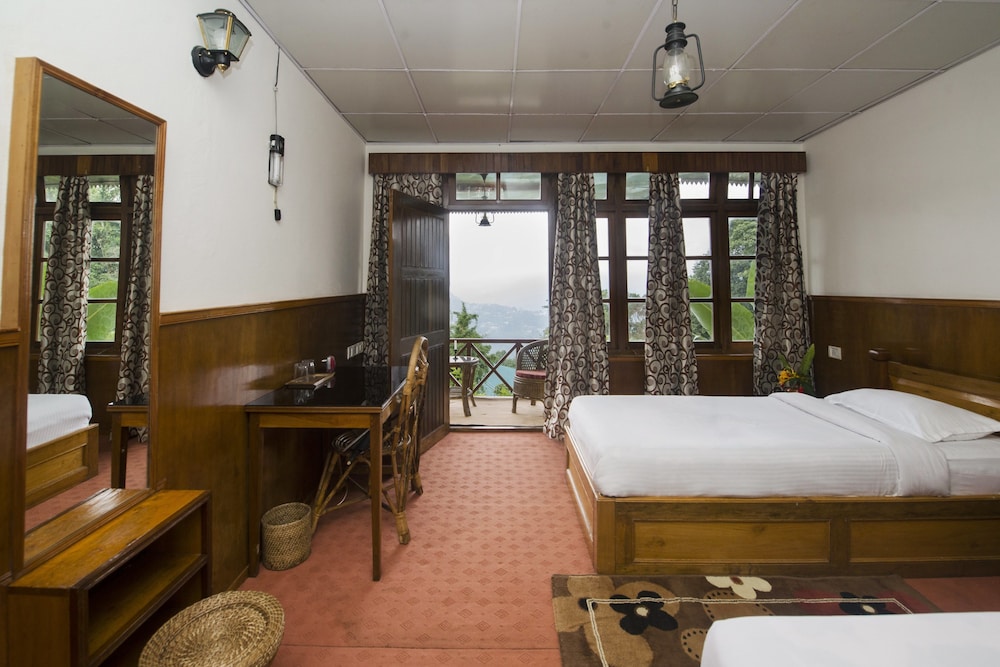 Hotel Teen Taley