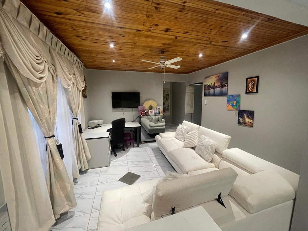 Newlands Comfortable Abode in Johannesburg