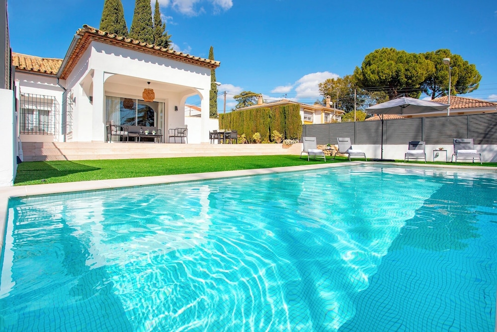 Genteel Home El Brillante