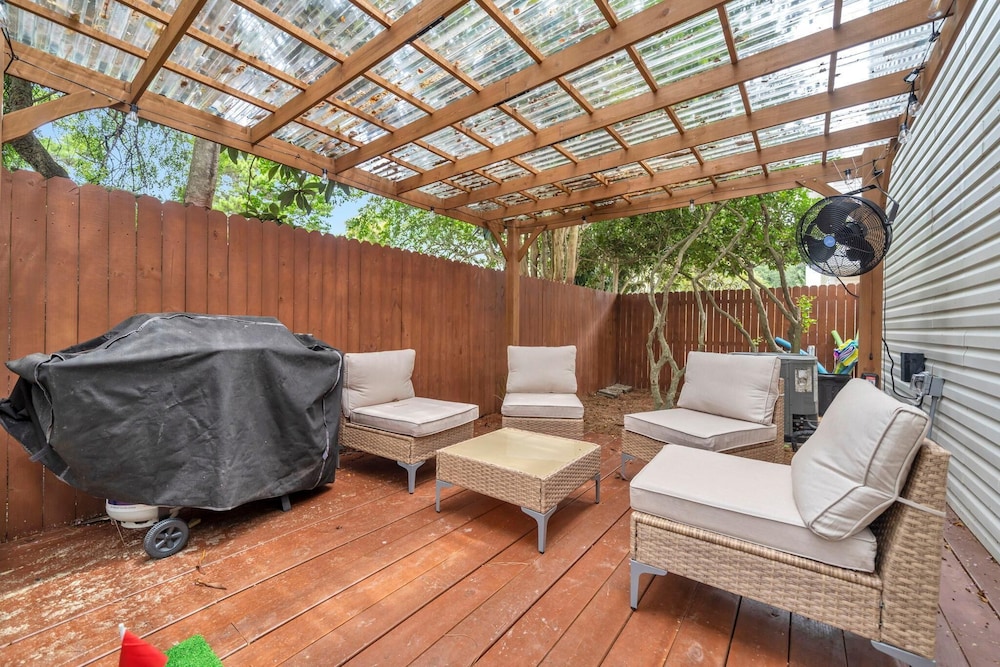 Milo's Beach Cottage