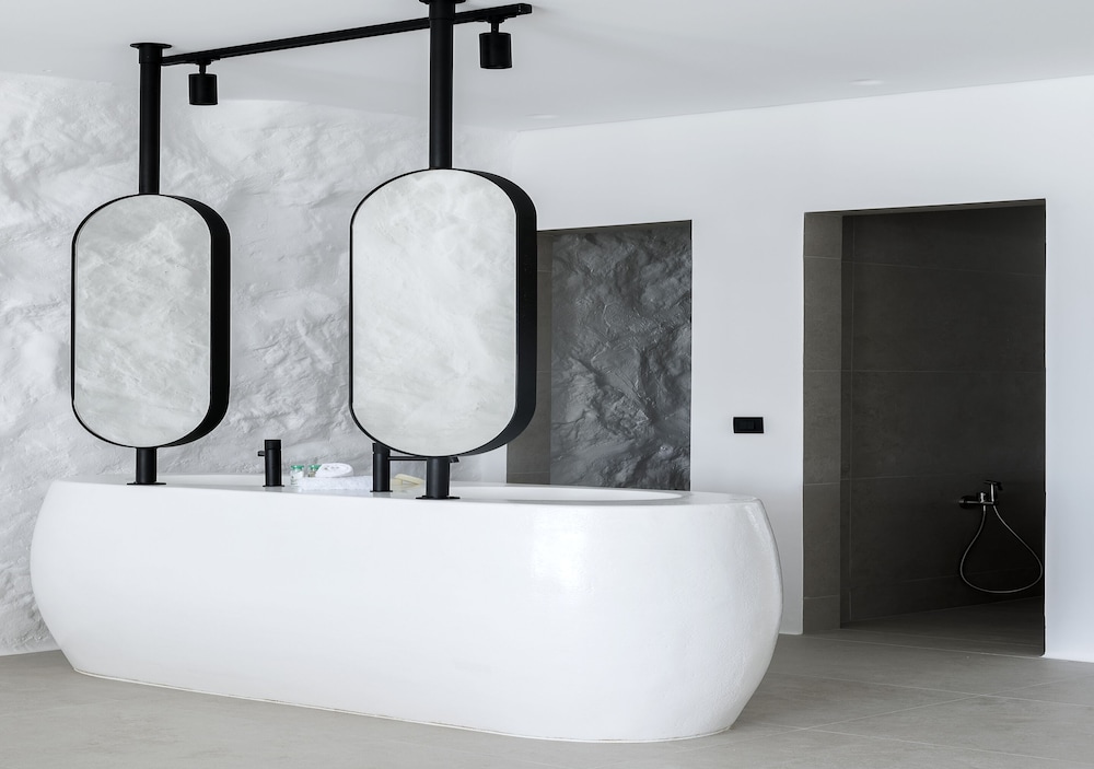 WhiteArt Suites